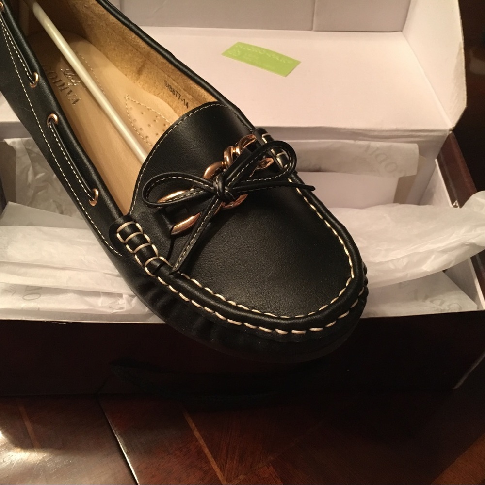 NWB black boat shoe with buckle